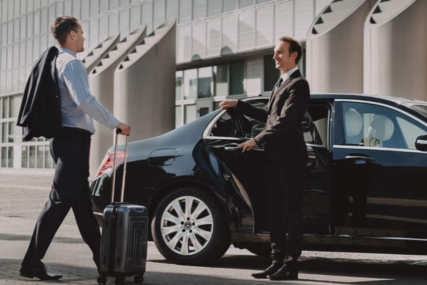 Top 5 Reasons to Book a Limo for Your NYC Airport Transfer